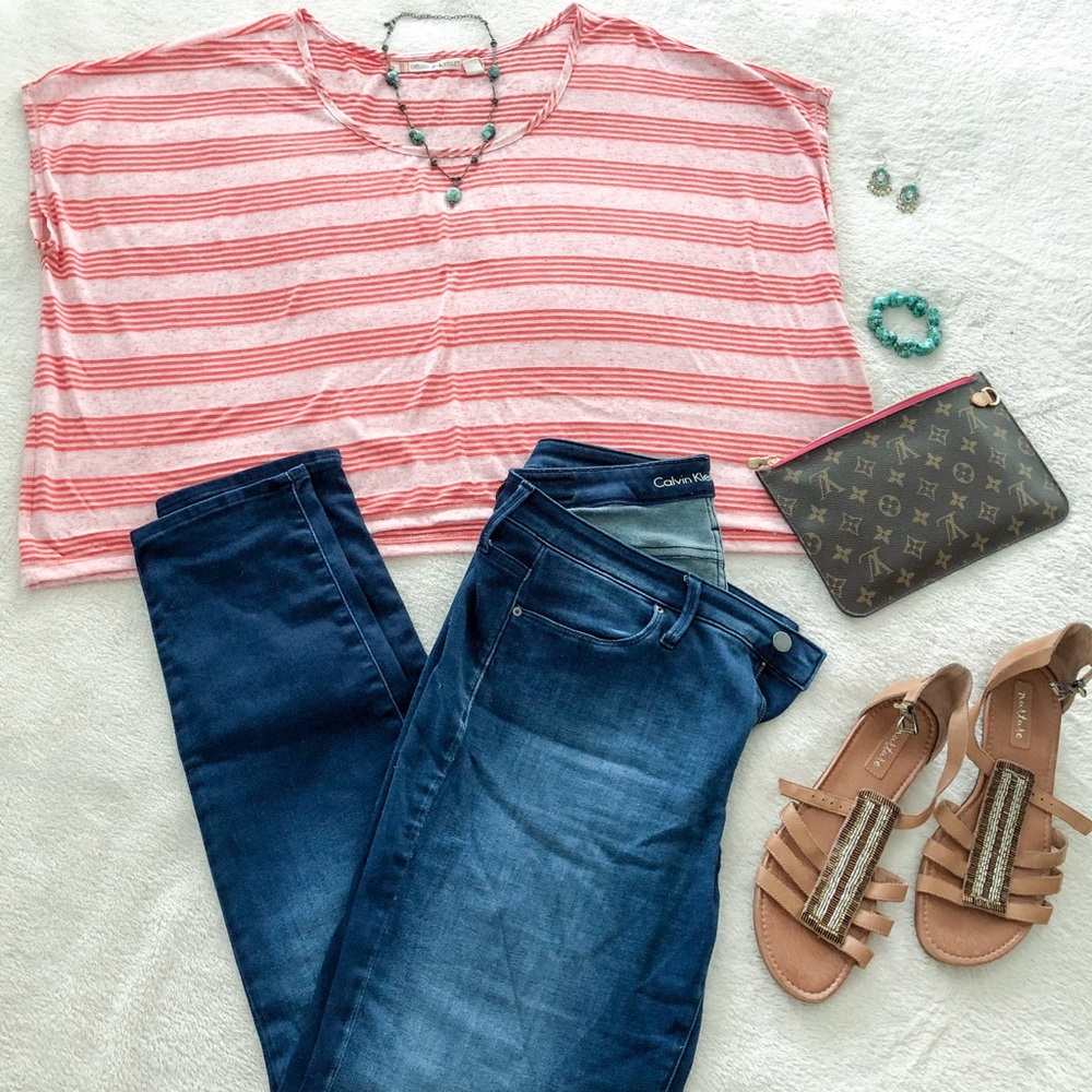 NWOT Chelsea & Violet coral striped T-shirt s. L